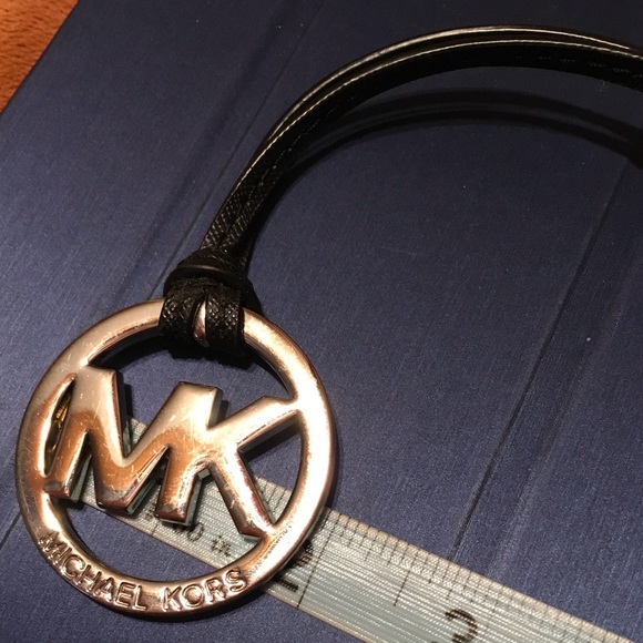 Michael Kors MK Charm Hang Tag Silver Tone Keychain Key Fob Charm - Picture 3 of 11
